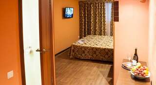 Гостиница Мини-отель Перина Инн на Белорусской Москва Номер Делюкс с кроватью размера "king-size"-3